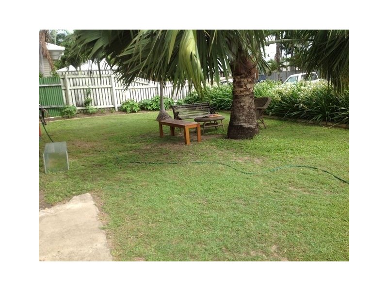 1 Keith Hamilton, West Mackay QLD 4740