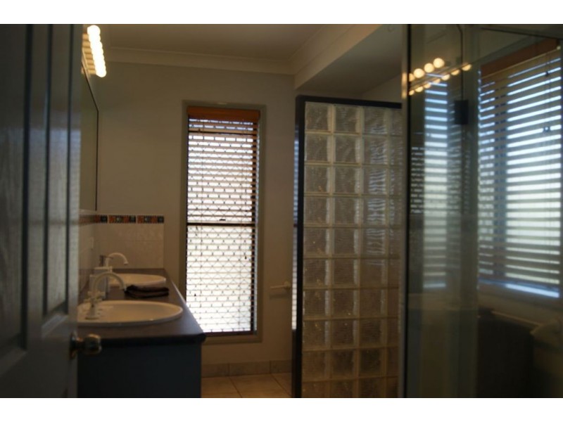 10 Wing Crescent, Mount Pleasant QLD 4740