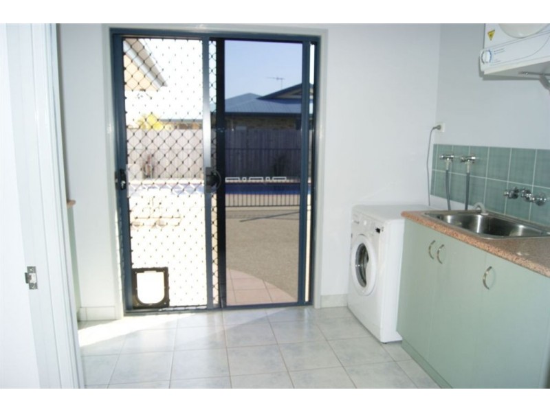 10 Wing Crescent, Mount Pleasant QLD 4740