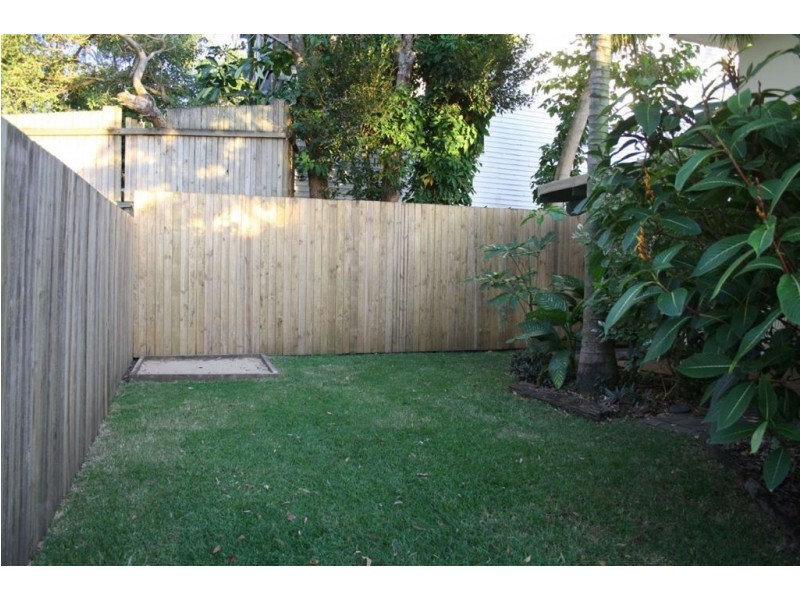13 Mowlam Street, Eimeo QLD 4740