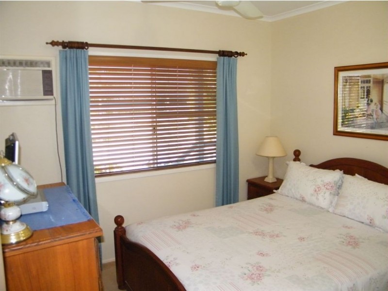10 Wickham Street, Moranbah QLD 4744