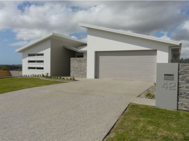 42 Douglas Crescent, Rural View QLD 4740