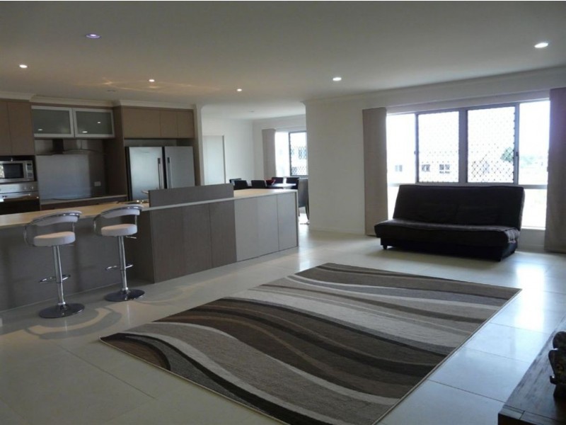 42 Douglas Crescent, Rural View QLD 4740