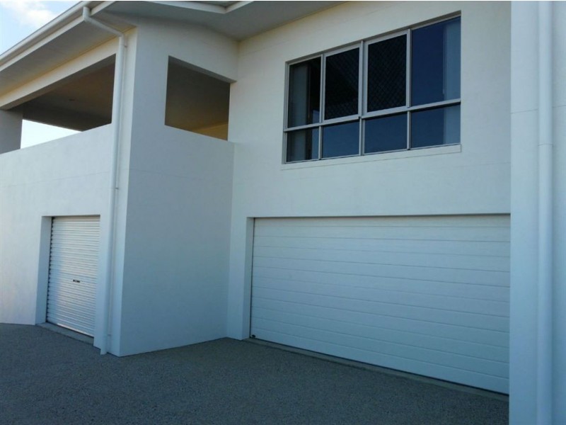 42 Douglas Crescent, Rural View QLD 4740