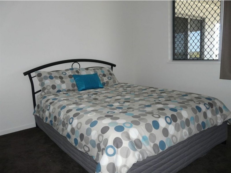 42 Douglas Crescent, Rural View QLD 4740