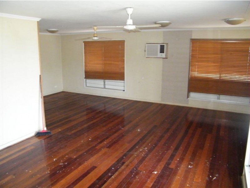 6 Fraser Street, Moranbah QLD 4744