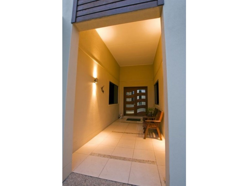 9 Bonsai Court, Glenella QLD 4740