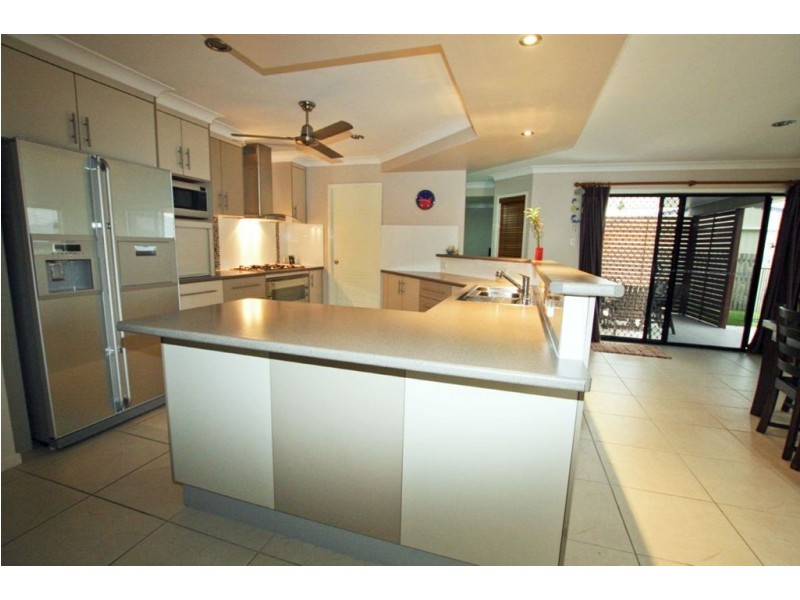 9 Bonsai Court, Glenella QLD 4740