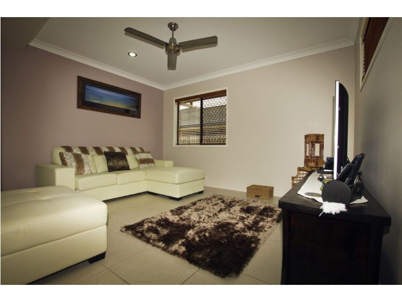 9 Bonsai Court, Glenella QLD 4740