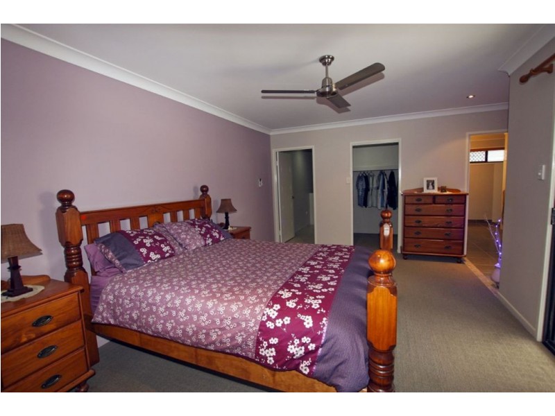 9 Bonsai Court, Glenella QLD 4740