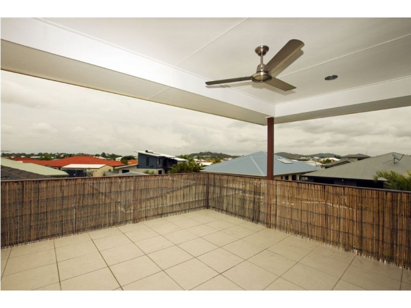 9 Bonsai Court, Glenella QLD 4740