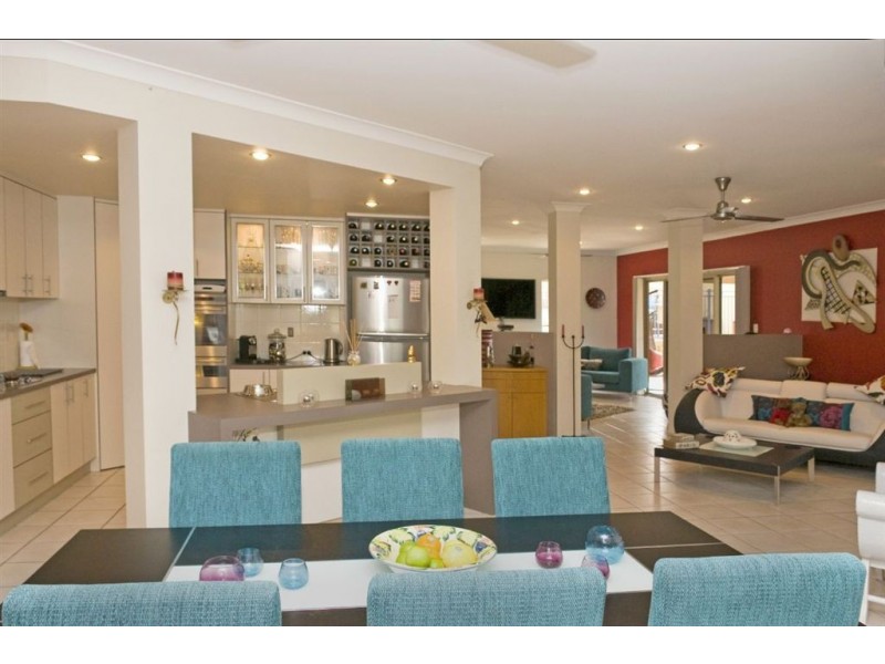 4 Francey Drive, Glenella QLD 4740