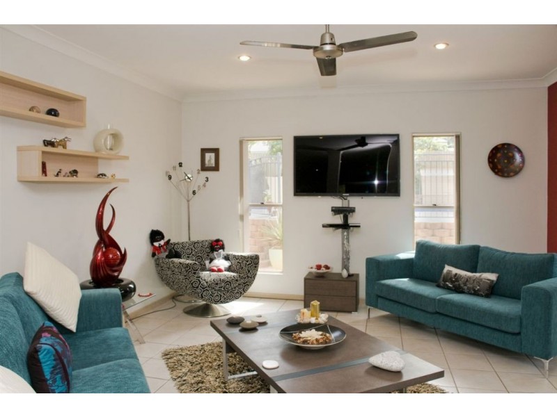 4 Francey Drive, Glenella QLD 4740