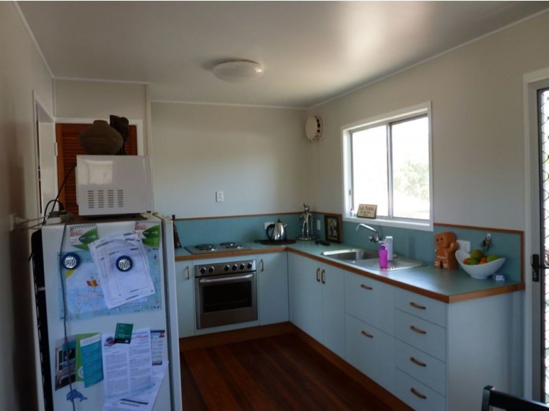 23 Redcliffe Avenue, Seaforth QLD 4741