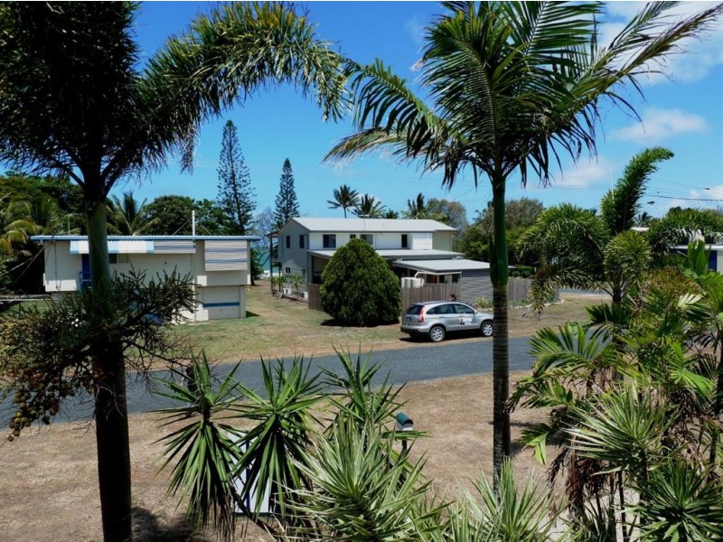 23 Redcliffe Avenue, Seaforth QLD 4741