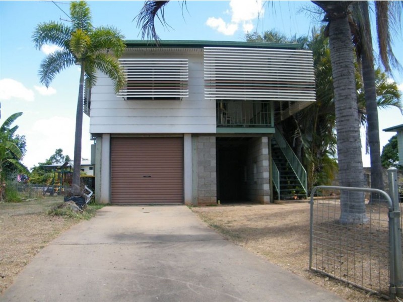 30 DeCastella Drive, Moranbah QLD 4744