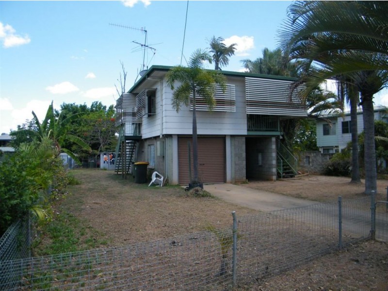 30 DeCastella Drive, Moranbah QLD 4744