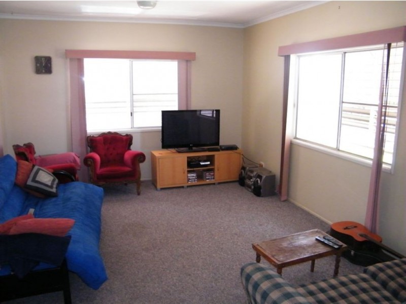 30 DeCastella Drive, Moranbah QLD 4744