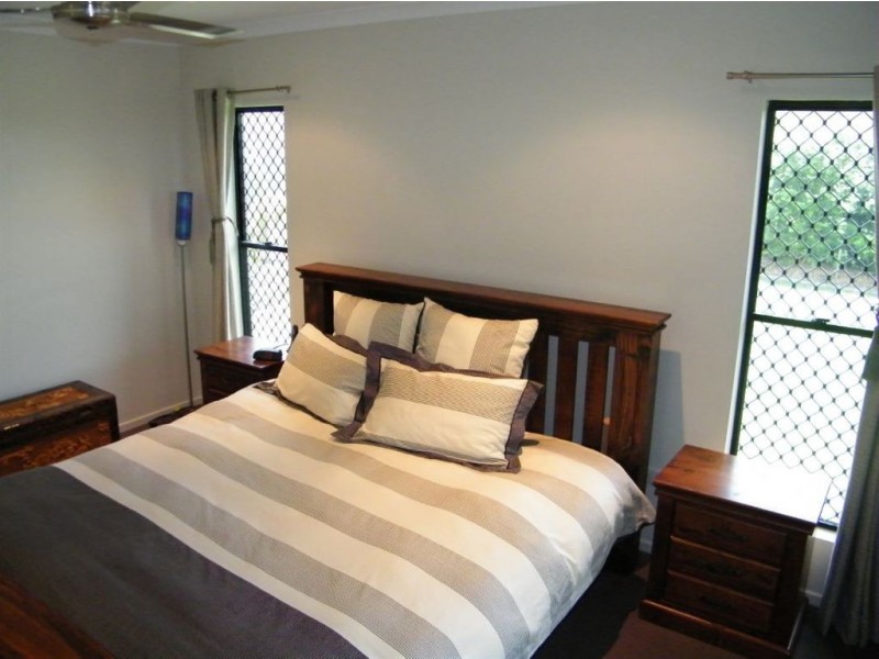 24 Gingham Street, Glenella QLD 4740