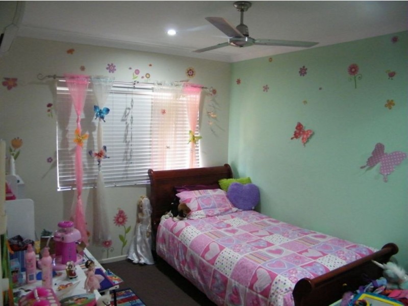 24 Gingham Street, Glenella QLD 4740