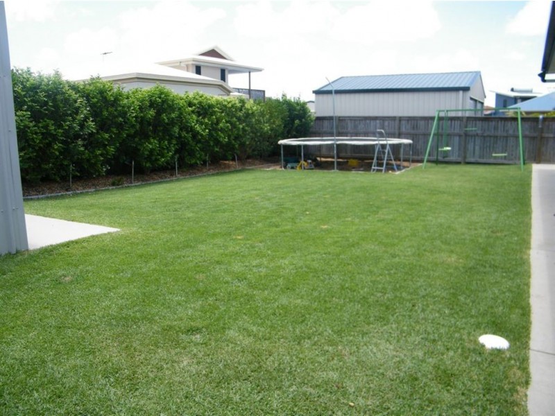 24 Gingham Street, Glenella QLD 4740