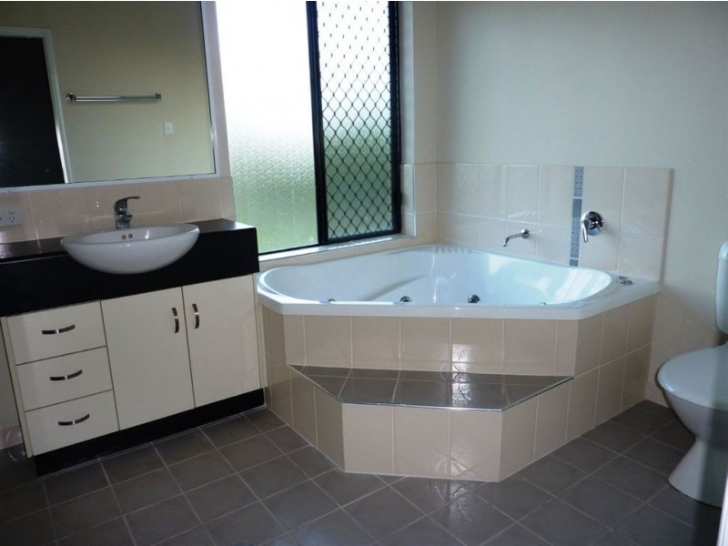 14 Highview Close, Farleigh QLD 4741