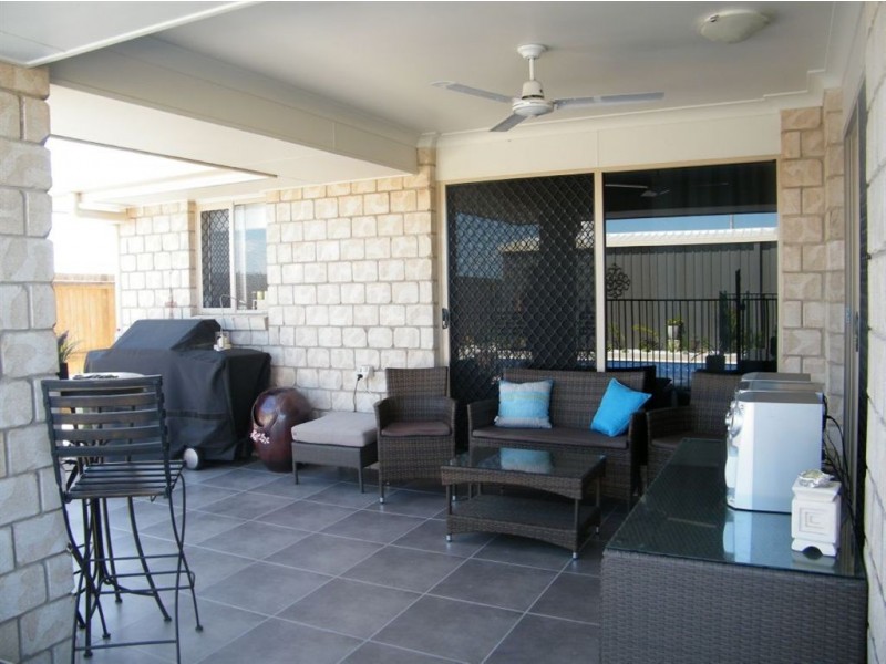 1 Amelia Drive, Mirani QLD 4754