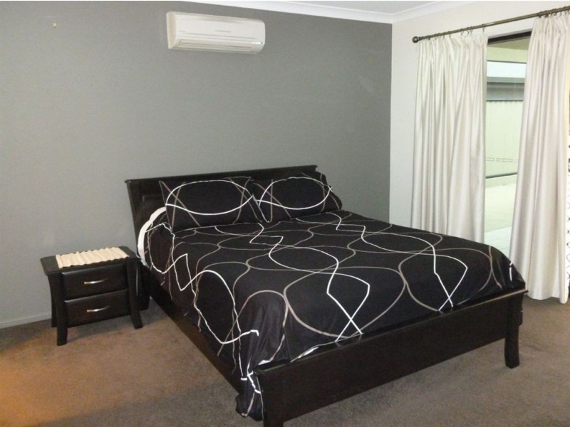 4 Joseph Court, Glenella QLD 4740