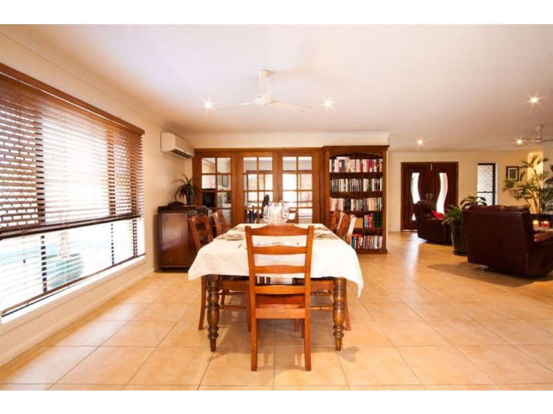 10 Gingham Street, Glenella QLD 4740