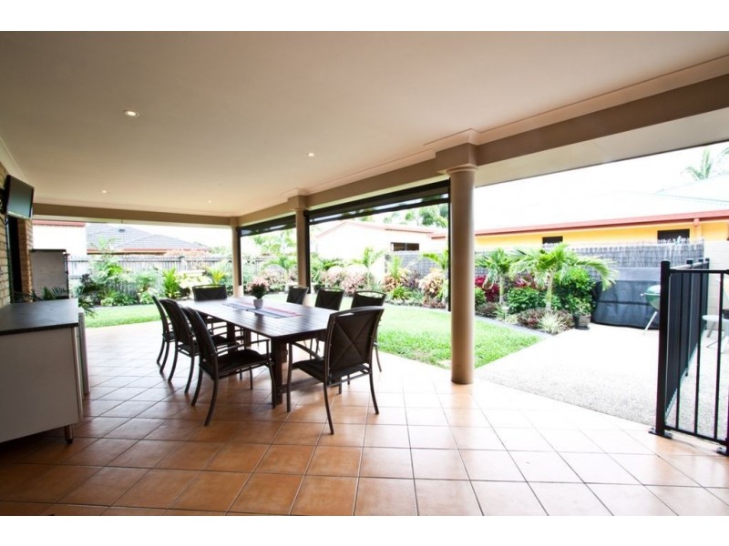 10 Gingham Street, Glenella QLD 4740