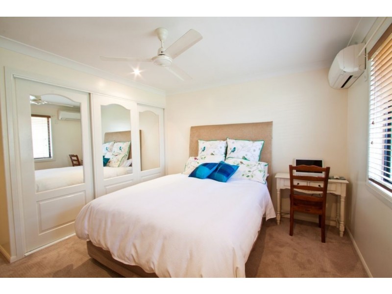 10 Gingham Street, Glenella QLD 4740