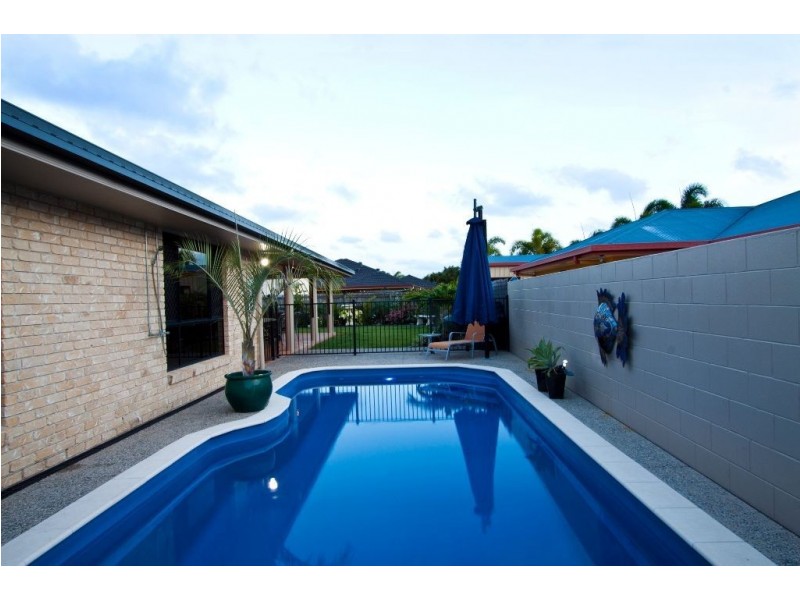 10 Gingham Street, Glenella QLD 4740