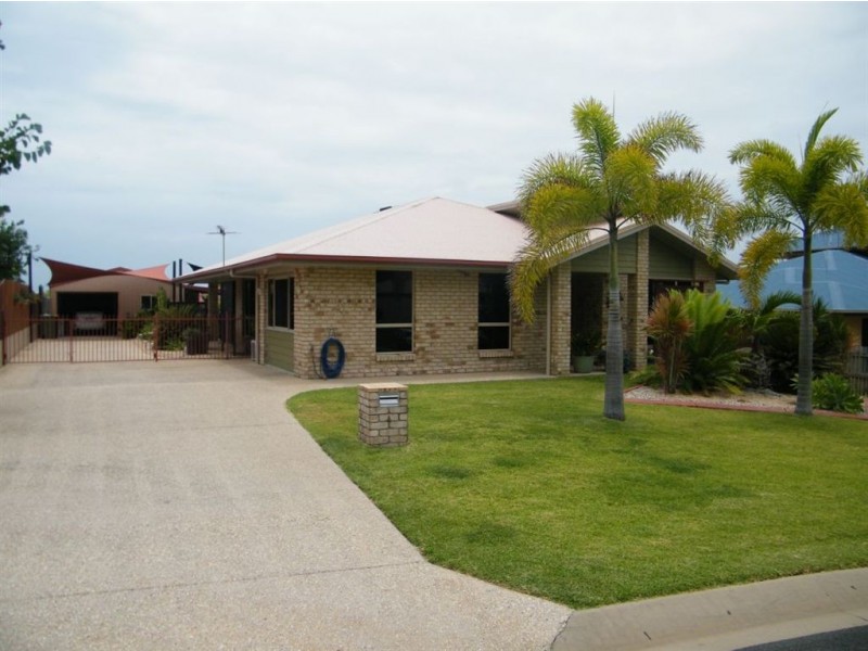 4 Vailala Rise, Rural View QLD 4740