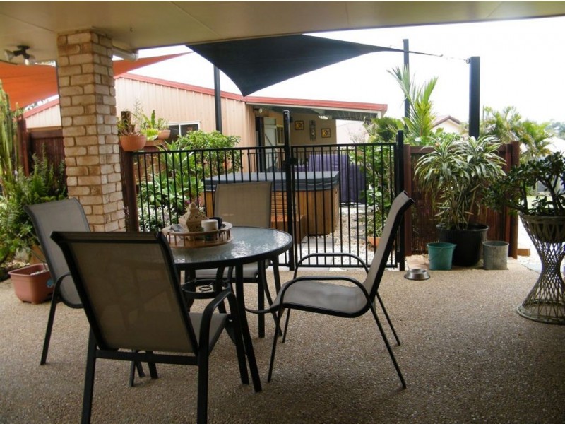 4 Vailala Rise, Rural View QLD 4740