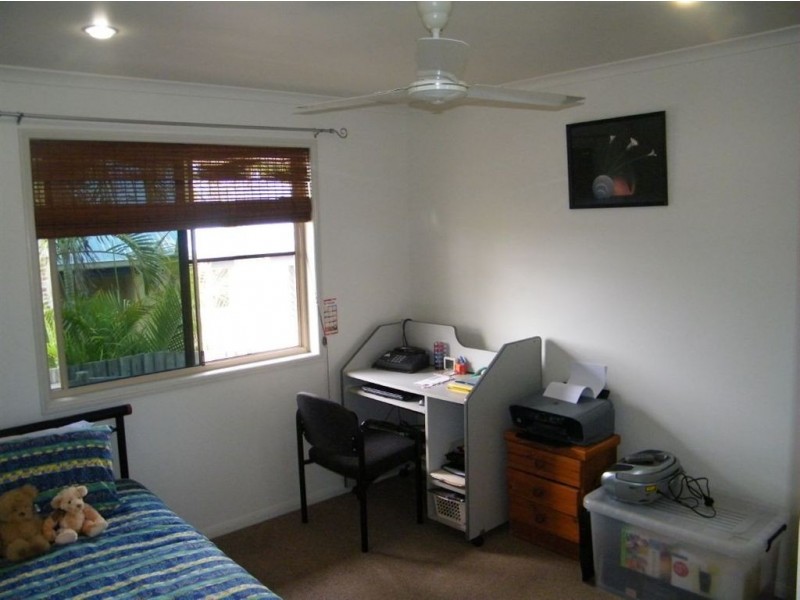 4 Vailala Rise, Rural View QLD 4740