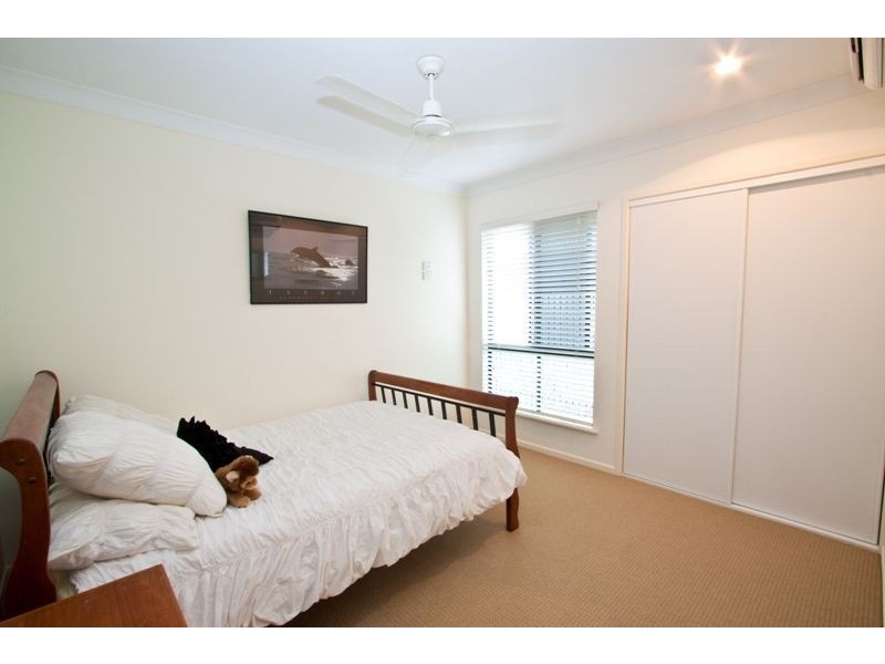 2 Seaside Place, Blacks Beach QLD 4740