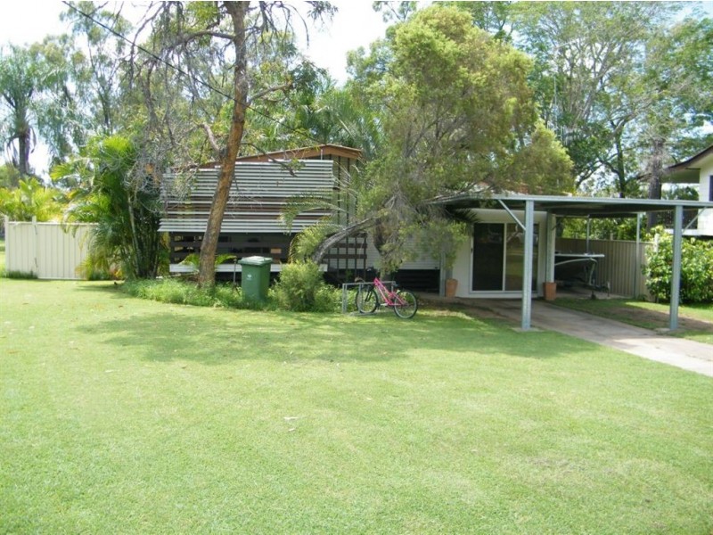 8 Fraser Court, Dysart QLD 4745