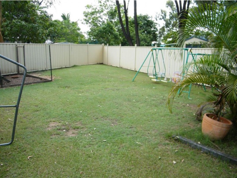 8 Fraser Court, Dysart QLD 4745