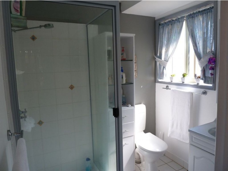 10 Beschen Court, Blacks Beach QLD 4740