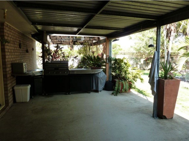 10 Beschen Court, Blacks Beach QLD 4740