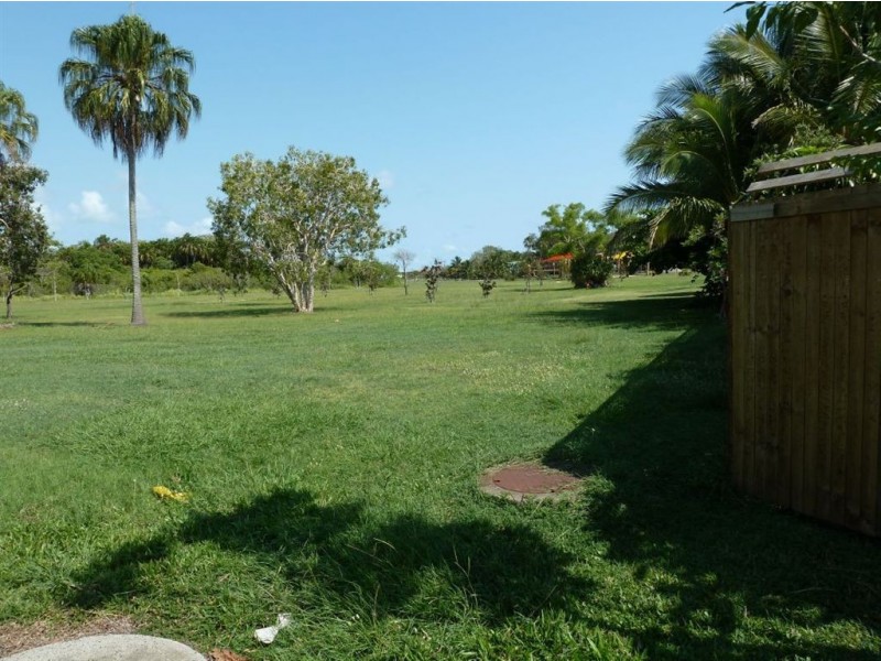 10 Beschen Court, Blacks Beach QLD 4740
