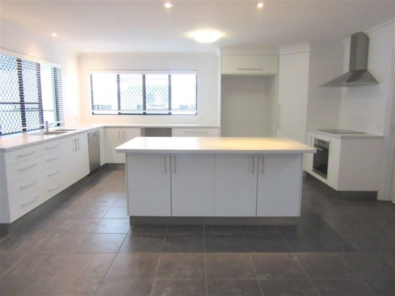 20 Blacks Beach Road, Blacks Beach QLD 4740