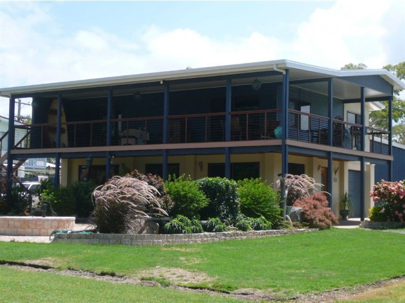 22 Redcliffe Avenue, Seaforth QLD 4741