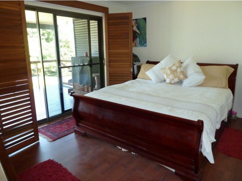 22 Redcliffe Avenue, Seaforth QLD 4741