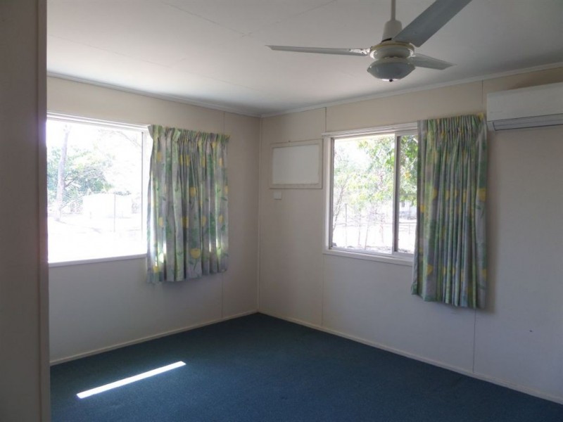 29 Beardmore Crescent, Dysart QLD 4745