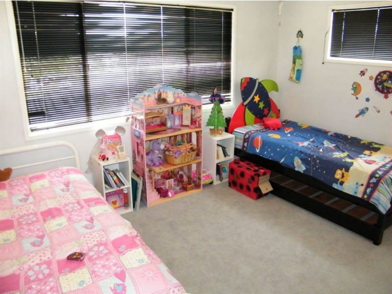38 Bradman Drive, Glenella QLD 4740