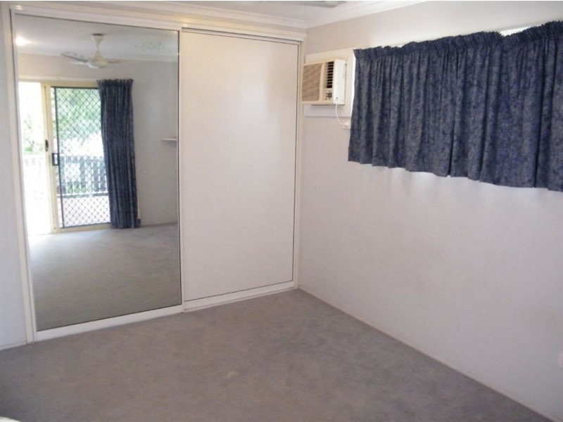 38 Bradman Drive, Glenella QLD 4740