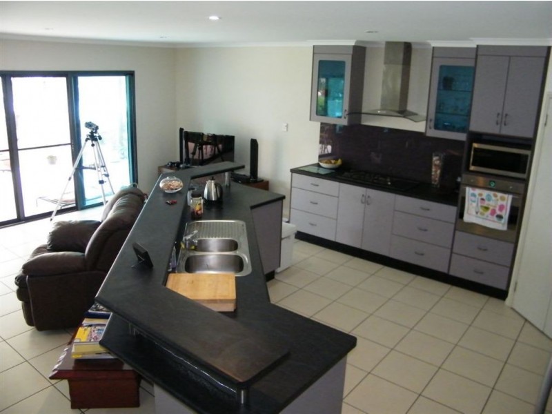 35 Rasmussen Avenue, Hay Point QLD 4740