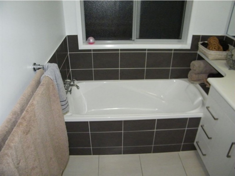 3 Mulcahy Crescent, Eimeo QLD 4740