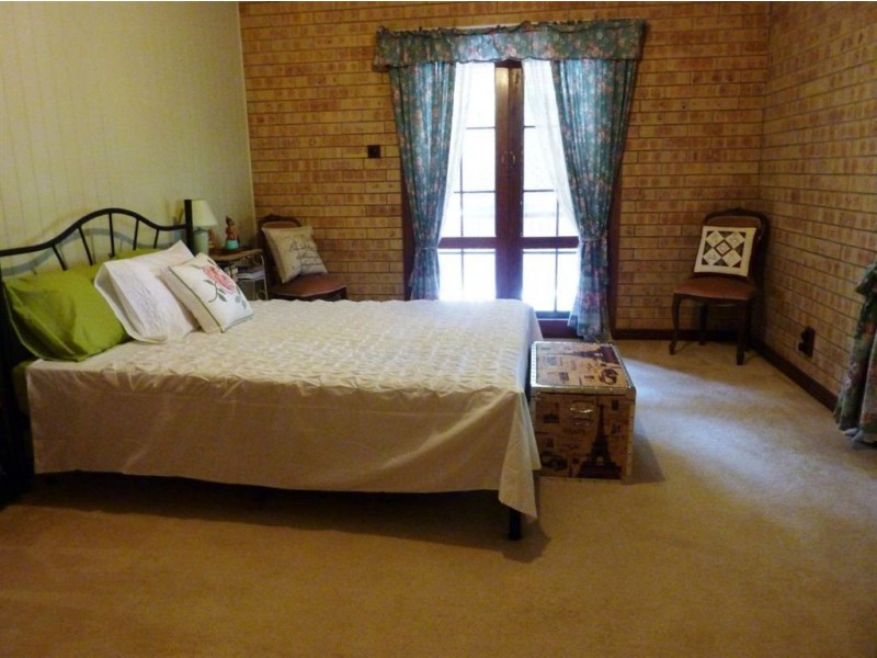 12 Griffiths Drive, Pleystowe QLD 4741